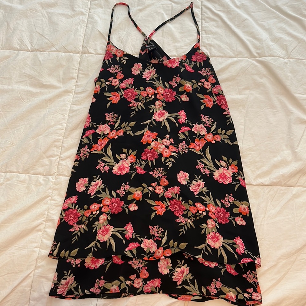 FOREVER 21 - black and pink floral dress (size medium)